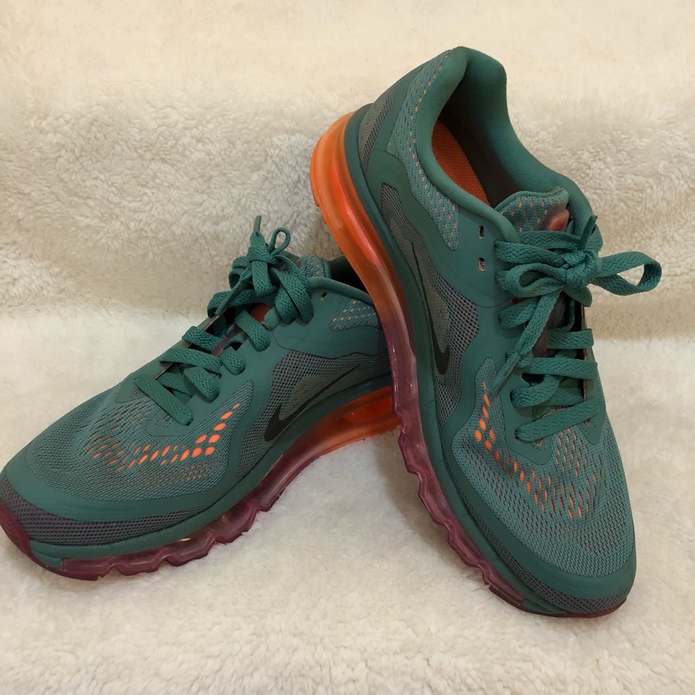 —-SOLD—-Women’s Nike Airmax